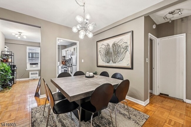 Photo - 5 Roosevelt Pl