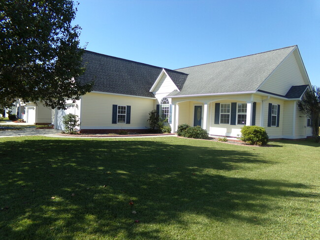 Photo - 104 Conner Grant Rd House