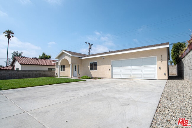 Photo - 1221 N Azusa Ave