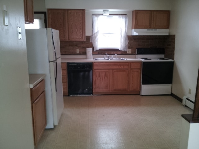 Kitchen - 298 Duer St Unit B