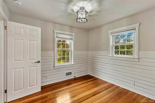 Photo - 373 Great River Rd