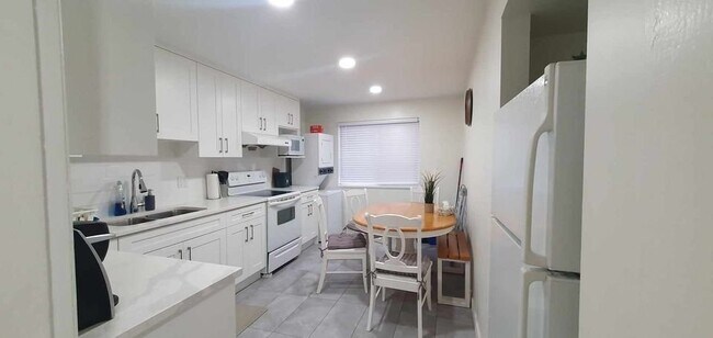 Photo - 2630 Gail Av