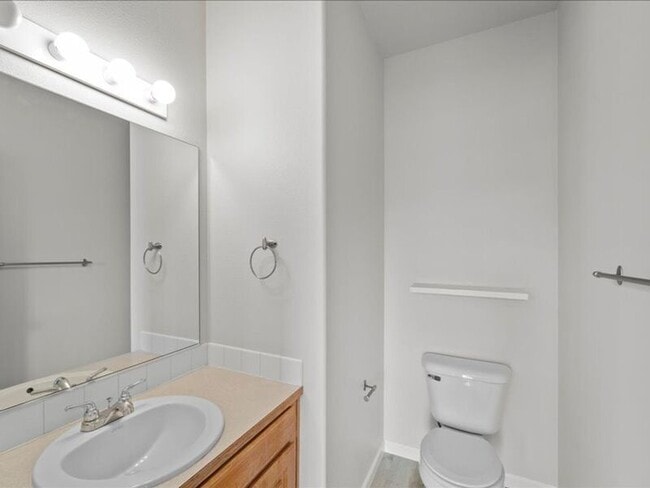 Photo - 6228 Comiskey Dr