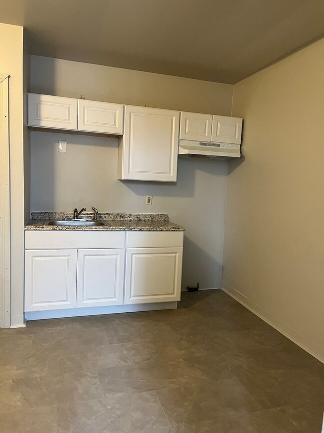 Building Photo - 415-417 Locust St Unit Apt 3