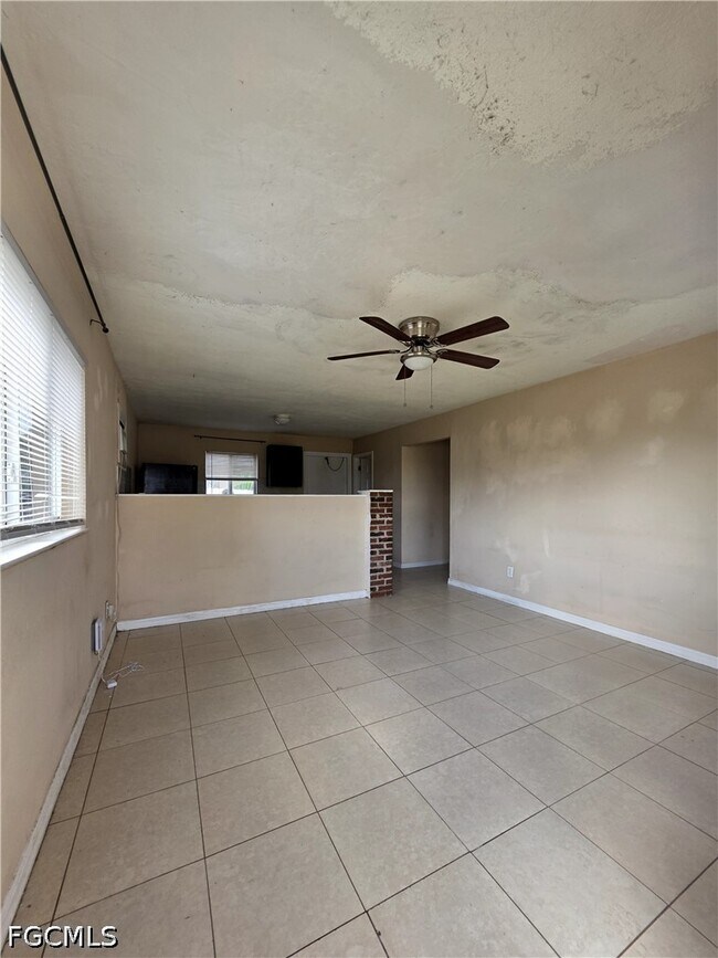 Photo - 5546 Sixth Ave
