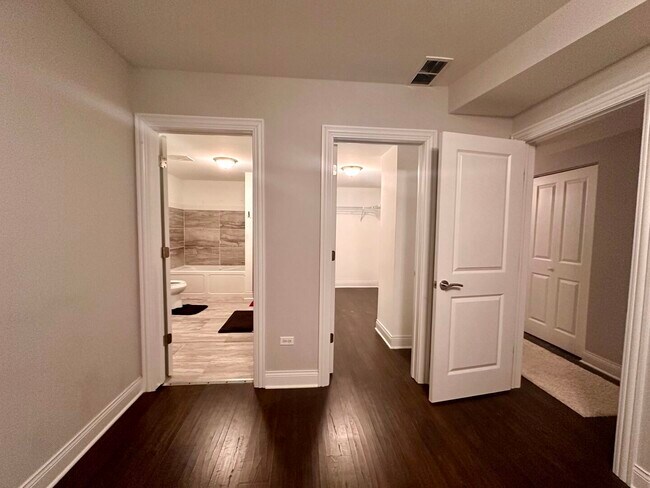 Photo - 4518 S King Dr Unit 1A
