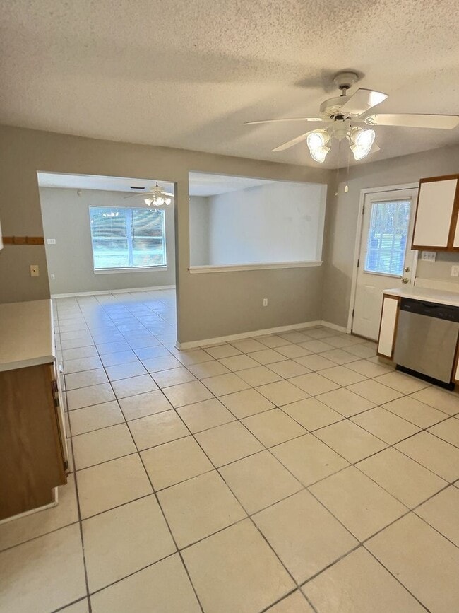 Photo - 8100-8104 Exchange St Unit 8104