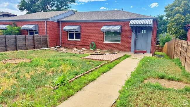 Building Photo - Beautifully Restored 4 Bed 2 Bath Home in ...