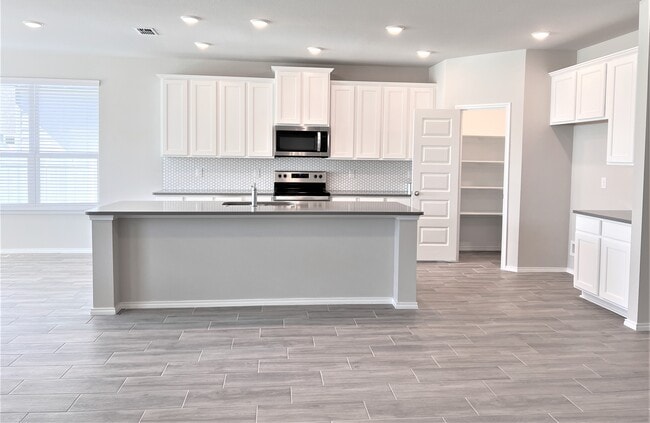 Photo - 5945 Hopkins Dr