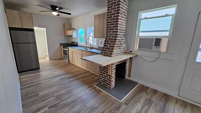 Photo - 2309 National Ave Casa