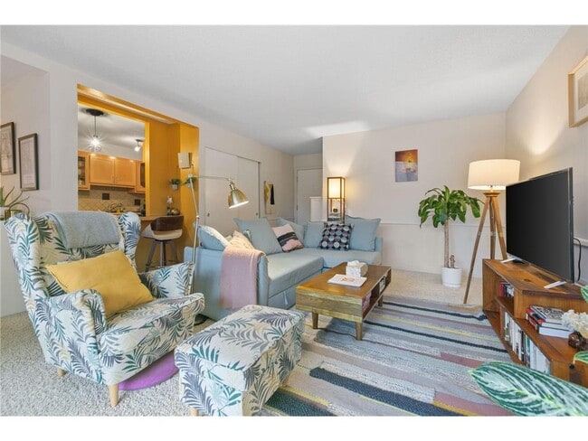 6328 Barrie Rd Unit 1A
