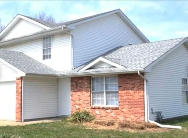 Building Photo - 3917-3919 Olympic Ct Unit 3919 Olympic Ct