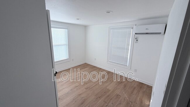 Photo - 2617 Sam Wilson St