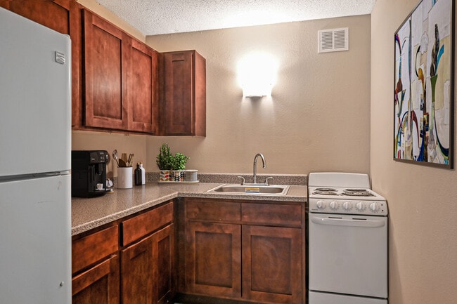 Photo - Lakeland Manor - 62+ Senior Apartments