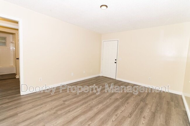 Photo - 2425 Ashmore Ave Unit 1