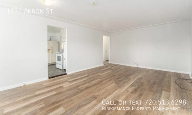 Photo - 1231 Akron St