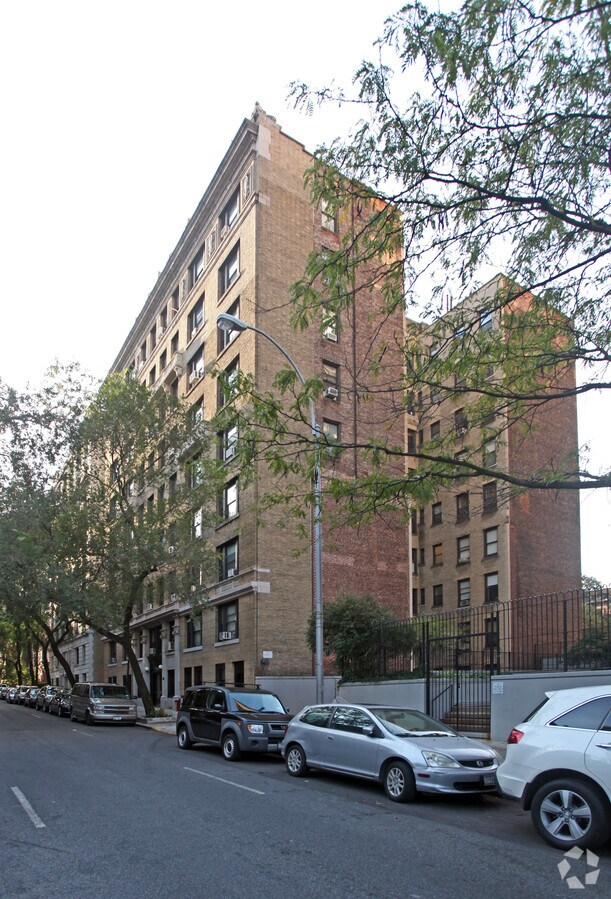 Primary Photo - 160 W 95th St