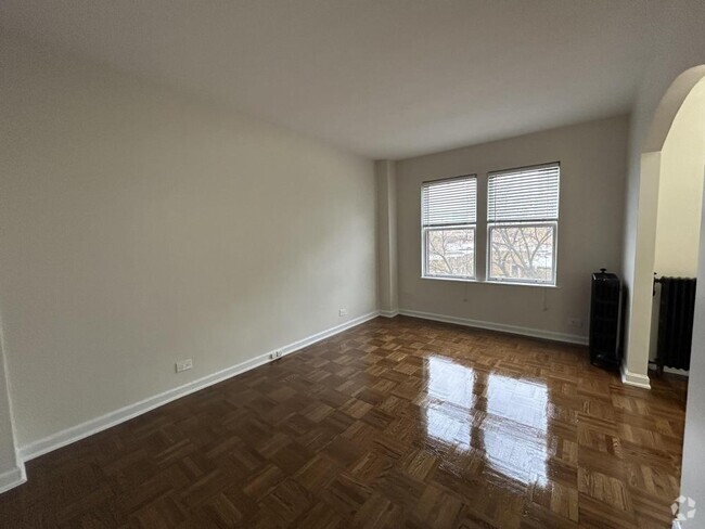 Building Photo - 1 bedroom in Chicago IL 60657 Unit 404 Rental