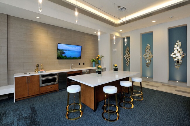 Broadstone Woodmill Creek apartments — community photo