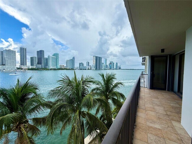 Photo - 801 N Venetian Dr Unit 408