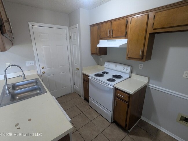 Photo - 904 Acorn Cove