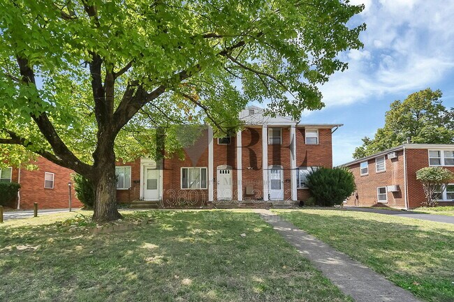 Building Photo - 1303 Barnett Rd