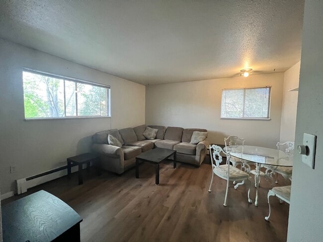 Photo - 1309 Burton Ct Unit 3