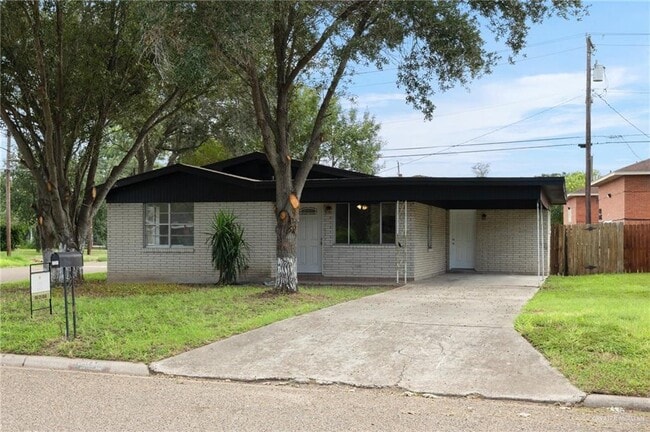 Photo - 1101 W 4th St House