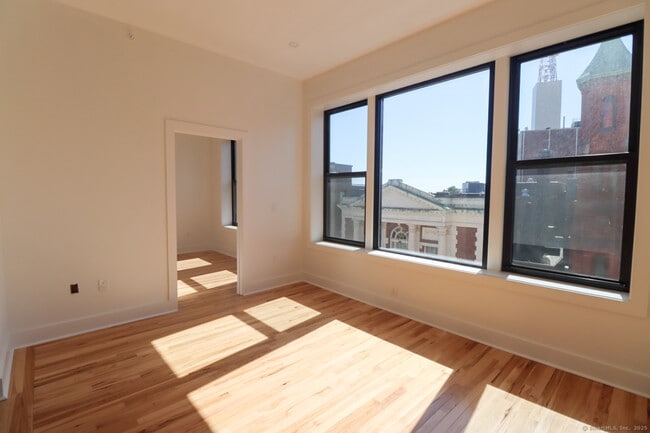 Building Photo - 253 State St Unit 3L
