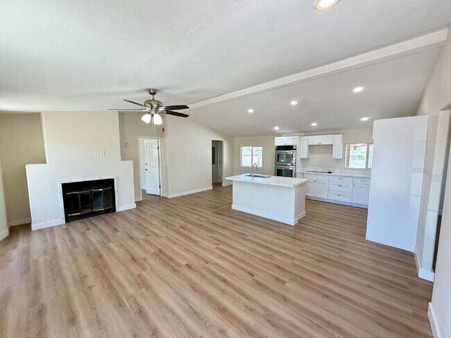 Photo - 11016 N Grand Canyon Blvd