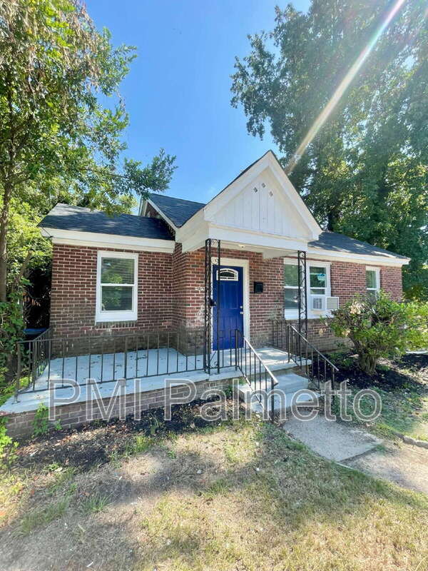 Photo - 2112 Academy St