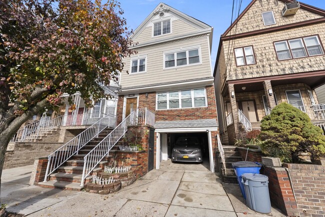 Building Photo - 77 W 17th St Unit 2