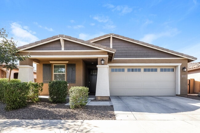 Building Photo - 1219 E Glass Ln