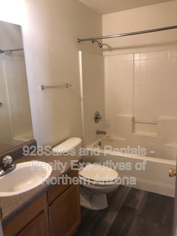 Photo - 2908 N Ellen St Unit 2