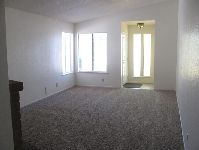 Photo - Charming 3 Bedroom, 2 Bath Halfplex in Southwest Woodland