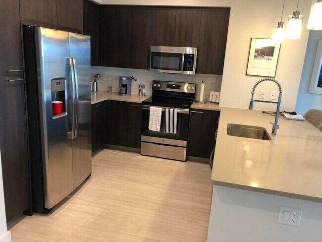 Kitchen - 591 Evernia St Unit 2516