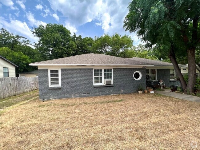 Building Photo - 6363 Hollis Ave Rental