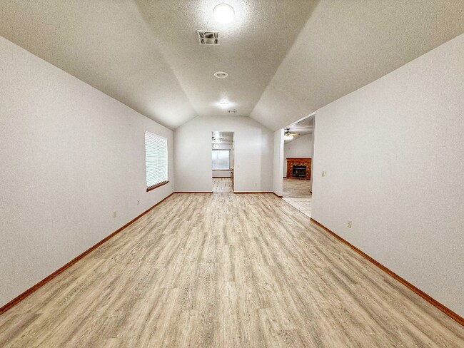 Photo - 6605 NW 134th St