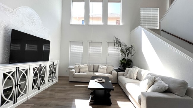 Photo - 5334 Riverwalk Pky