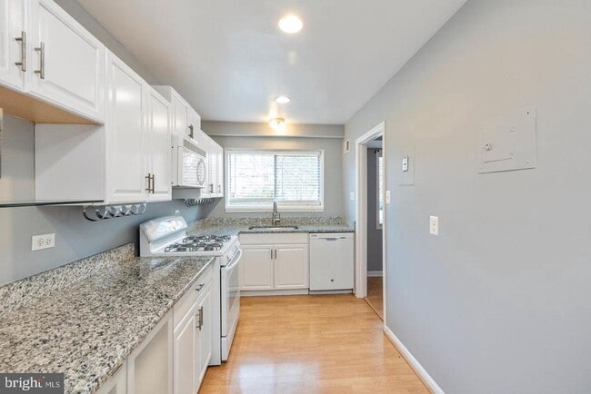 Photo - 10620 Weymouth St Unit 1