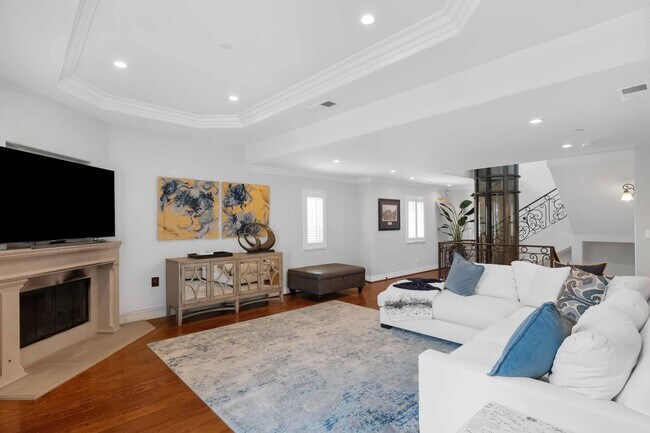 Photo - 908 S Catalina Ave