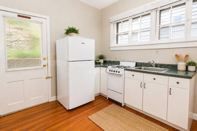 Photo - 318 Tremont St Unit 2
