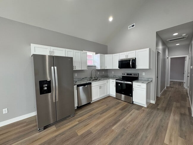 Photo - 1829 Montcalm St