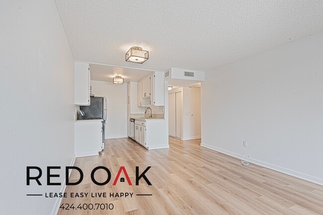 Photo - 11817 Victory Blvd Unit 212