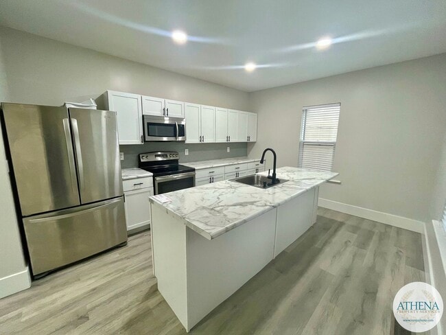 Photo - 5 Bedroom / 2 Bath House - NEAR SEMO's CAMPUS