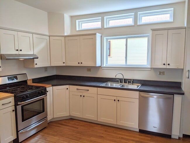 Photo - 1116 Ashland Ave Unidad 1