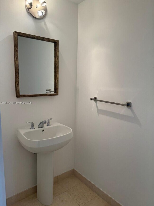 Photo - 1060 Brickell Ave Unit 3005