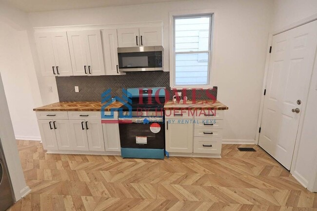 Photo - 910 Harriet St Unit A