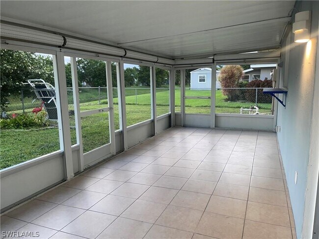 Photo - 211 S Lake Dr