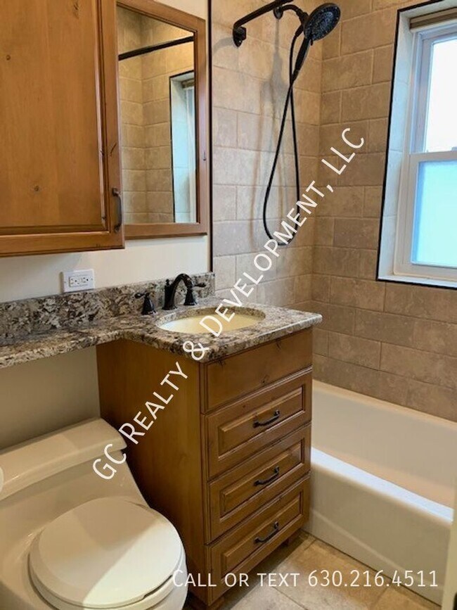 Photo - 1460 Whitcomb Ave